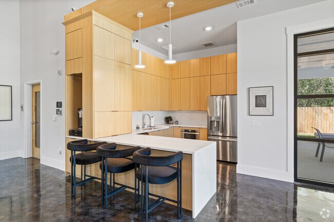 Interior Photo - City North