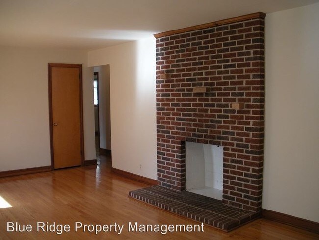 Building Photo - 3 br, 1 bath House - 2305 Alameda Place