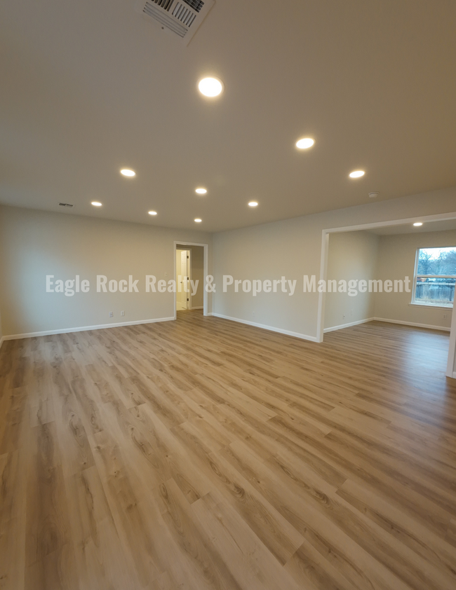 Foto del edificio - Newly Renovated South Tulsa Home for Rent ...