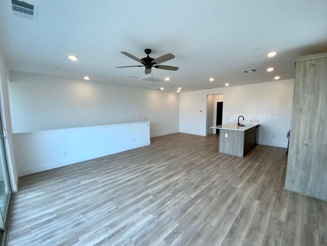Building Photo - Gated Condo near Copper River