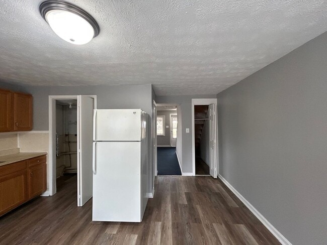 Foto del edificio - Baltimore - 2 Bedrooms and 1 bath Available!