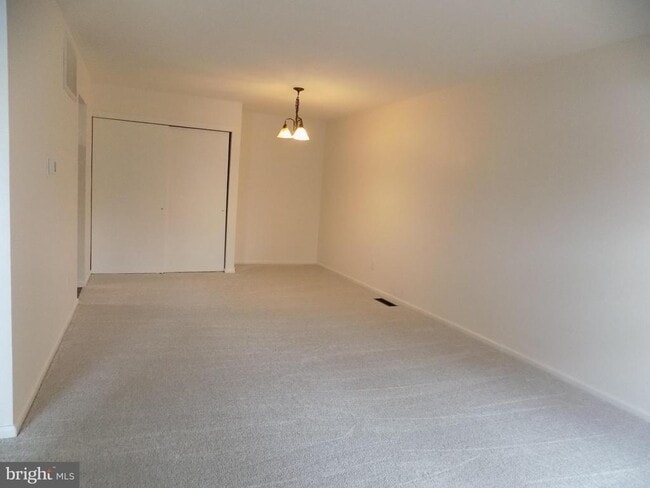 Foto del edificio - 106 Bancroft Rd