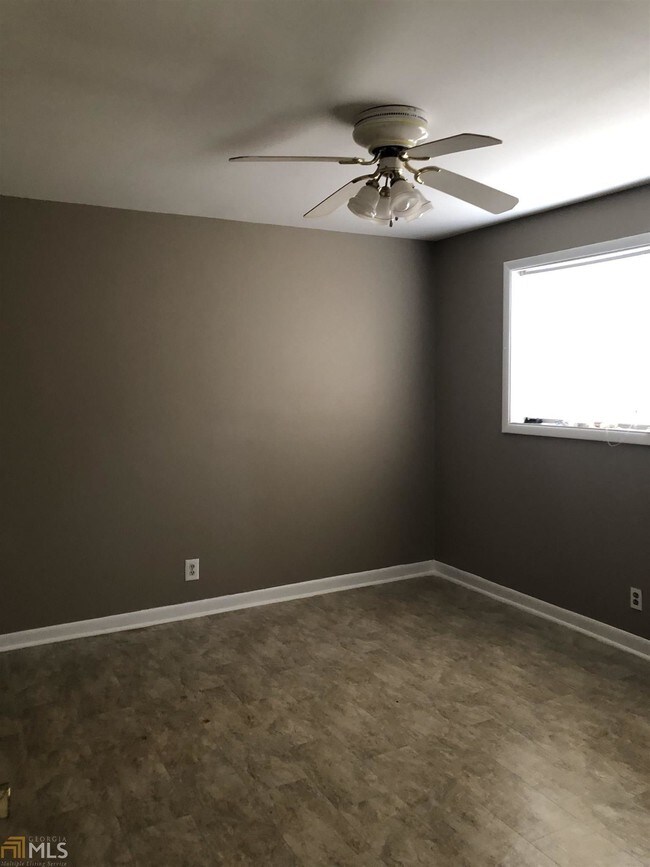 Foto del edificio - 4223 Newcomb Rd