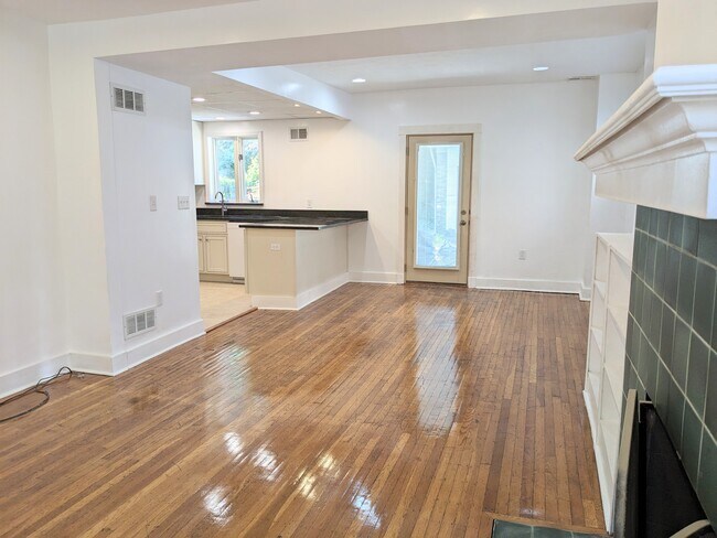 Foto del edificio - 5349 Beeler St