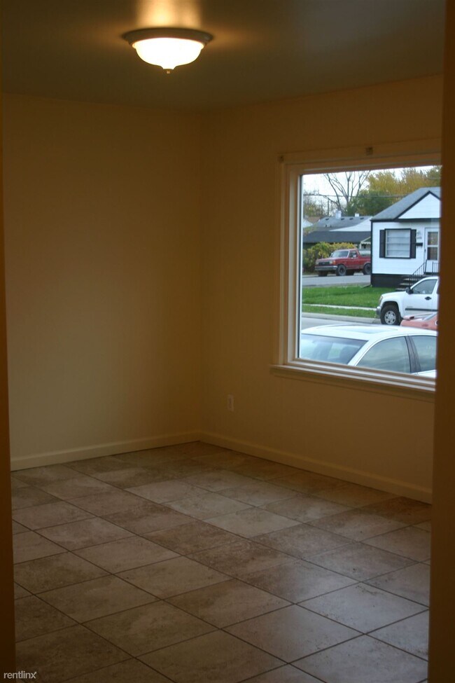 Building Photo - 3 br, 1 bath House - 12873 Prospect Ave