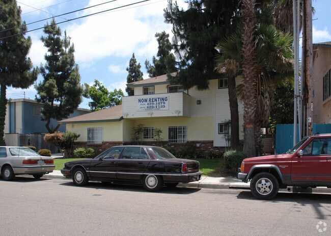 Building Photo - 1407 Hemlock Ave