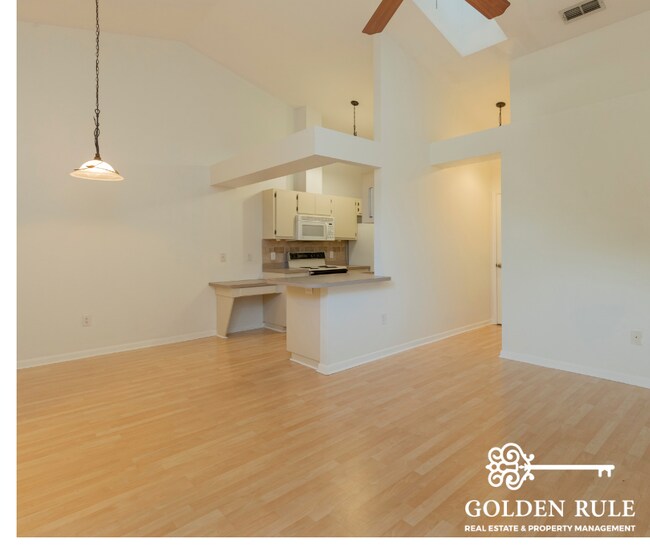 Foto del edificio - 2850 SW 38th Pl