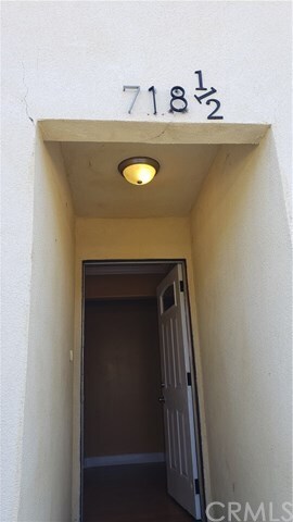 Building Photo - 718 E 40th Pl