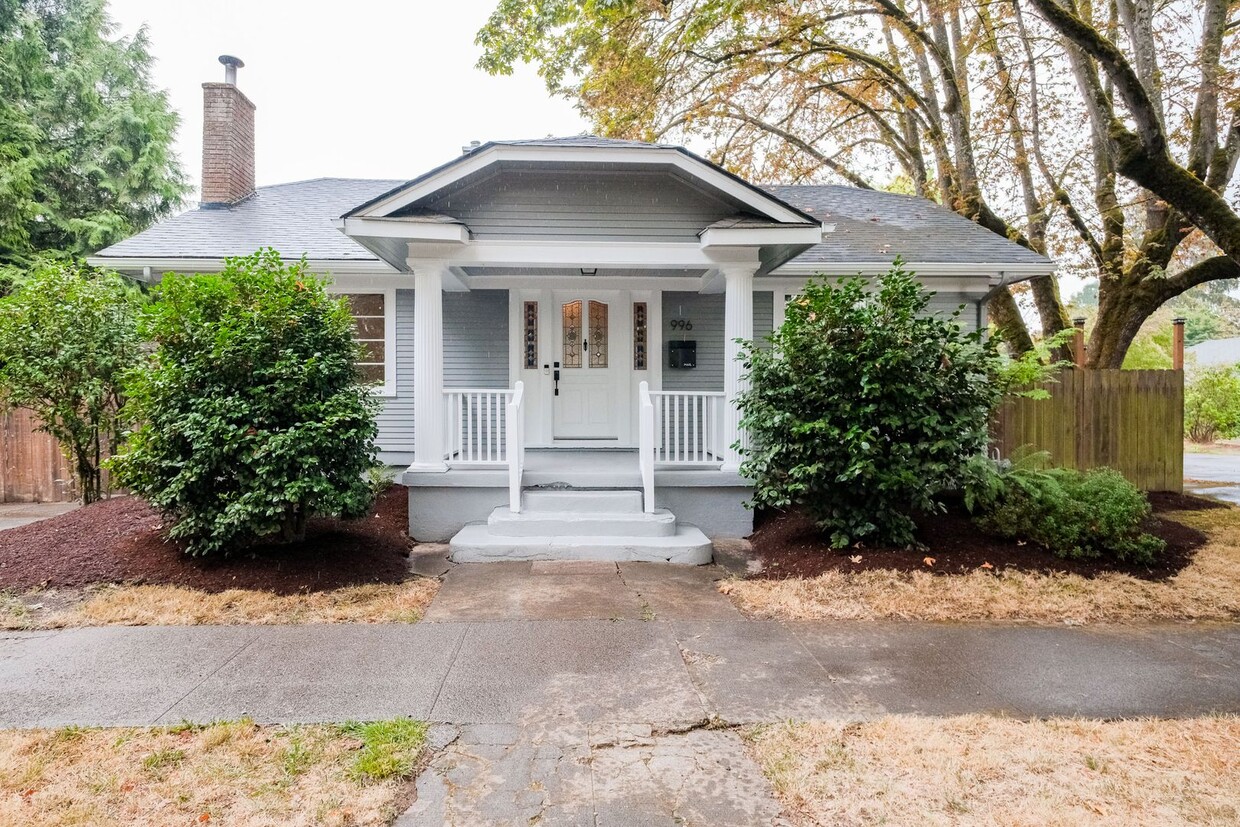 Primary Photo - 2 Bedroom House in Midtown