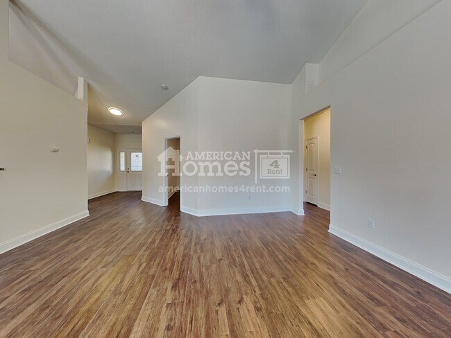 Building Photo - 430 Jewelwood Drive