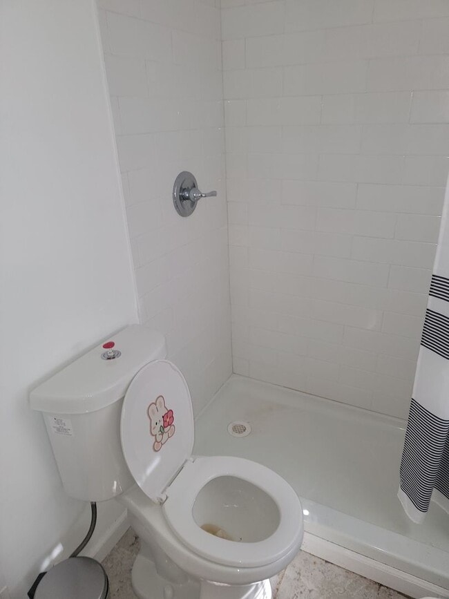 Photo - Harvard Sq. 1 bed available June 1st House