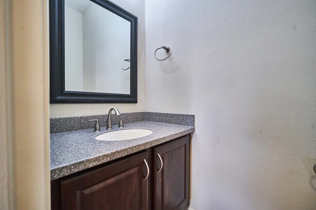 Foto del edificio - 2816 Holly Hall St