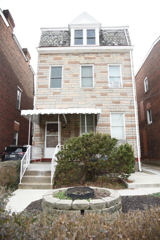 Photo - 3 Oakland Square (Pittsburgh, PA)