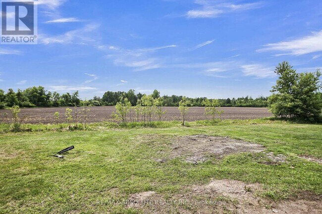Building Photo - 1140 S Gower Dr