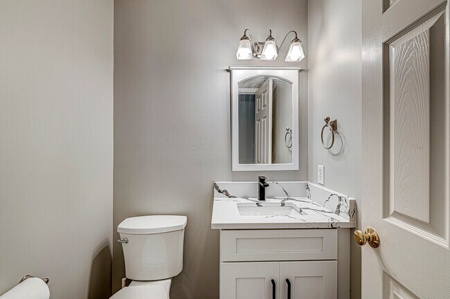 Building Photo - 6544 Hunters Ridge N