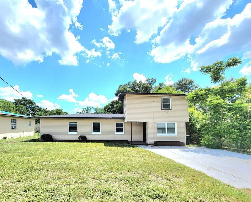 Primary Photo - 10532 Dobell Rd