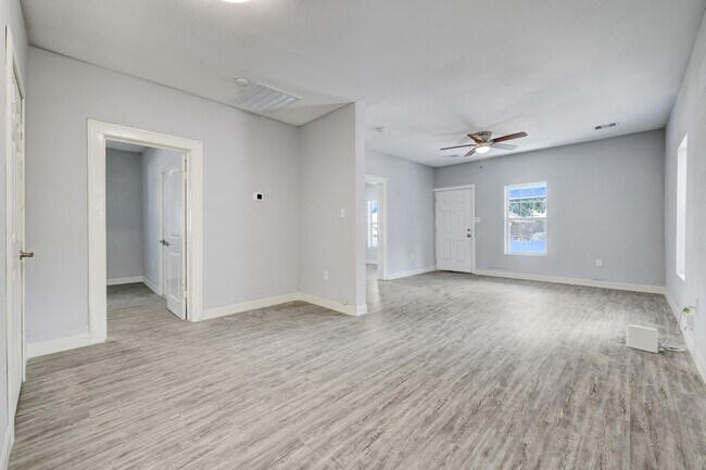 Foto del edificio - 4224 Marina St