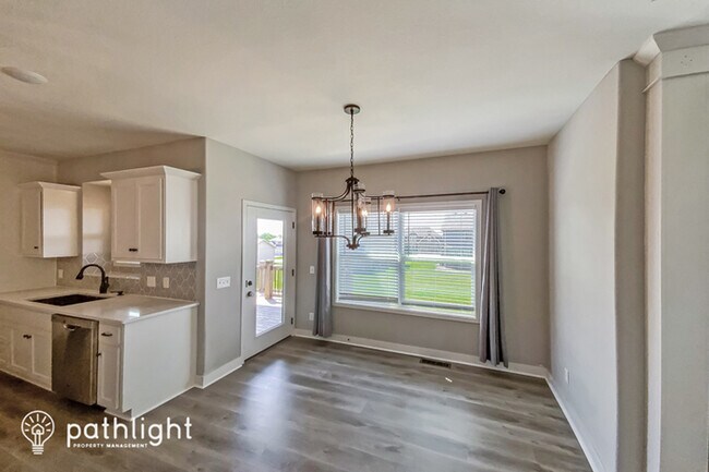 Building Photo - 8113 Northwest 90th Terrace, Kansas City, ...