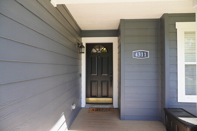 Building Photo - 4311 E 41st Ave