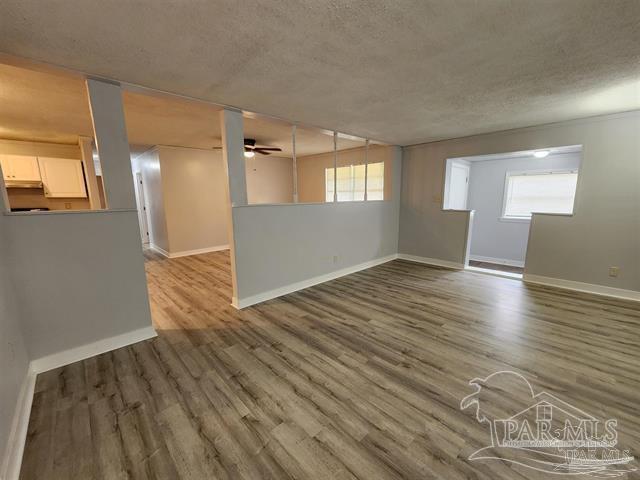 Building Photo - 833 Lucerne Ave