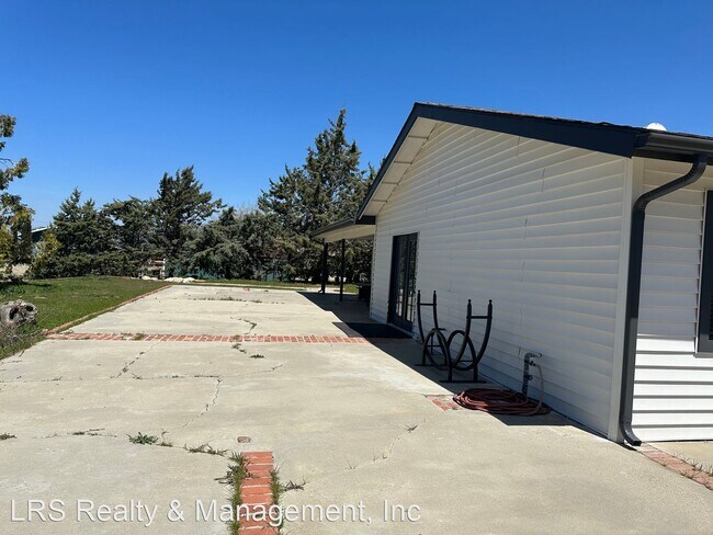 Building Photo - 5 br, 2 bath House - 21705 Winesap St.