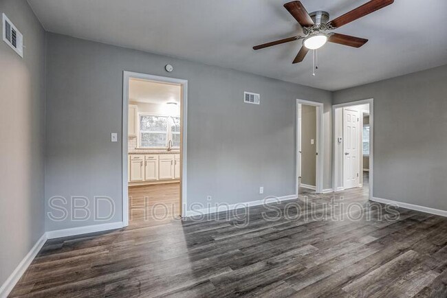 Building Photo - 7309 Blue Ridge Blvd