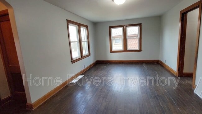 Building Photo - 3735 Elbertus Ave