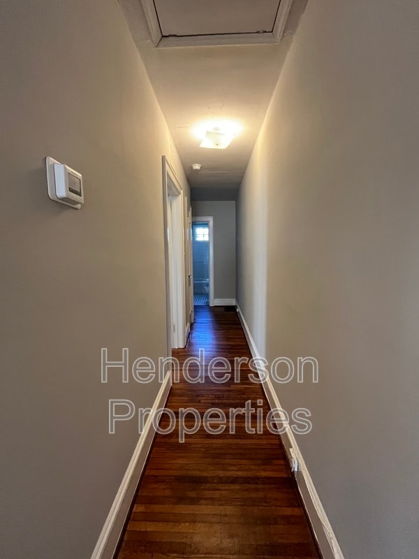 Building Photo - 2109 Kenmore Ave