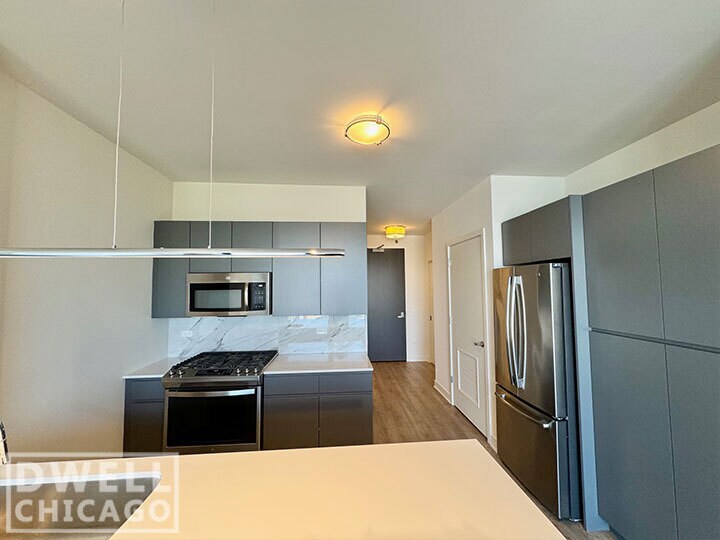 Foto principal - 760 N Milwaukee Ave