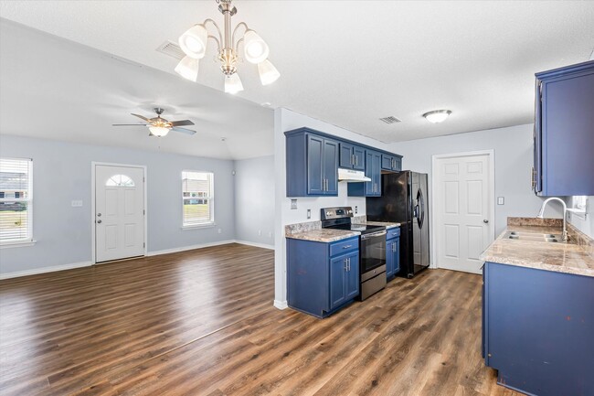 Building Photo - BELLINGRATH ROAD COUNTRY CLUB ESTATES