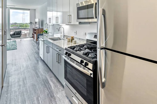 Building Photo - 2360 N California Ave