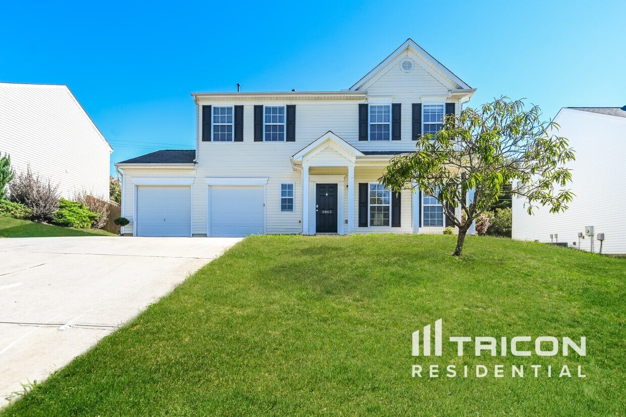 Foto principal - 5862 Mahogany Place SW Concord NC