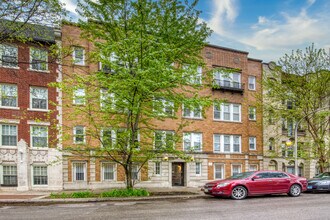 Building Photo - 6812 N Wayne Ave