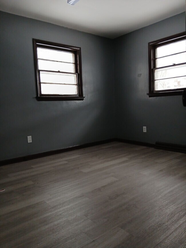 Foto del edificio - 1023 Irving Ave