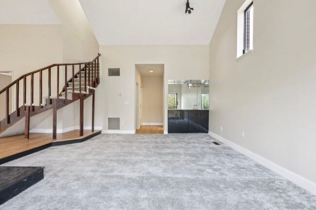 Photo - 5 Millay Ct Townhome