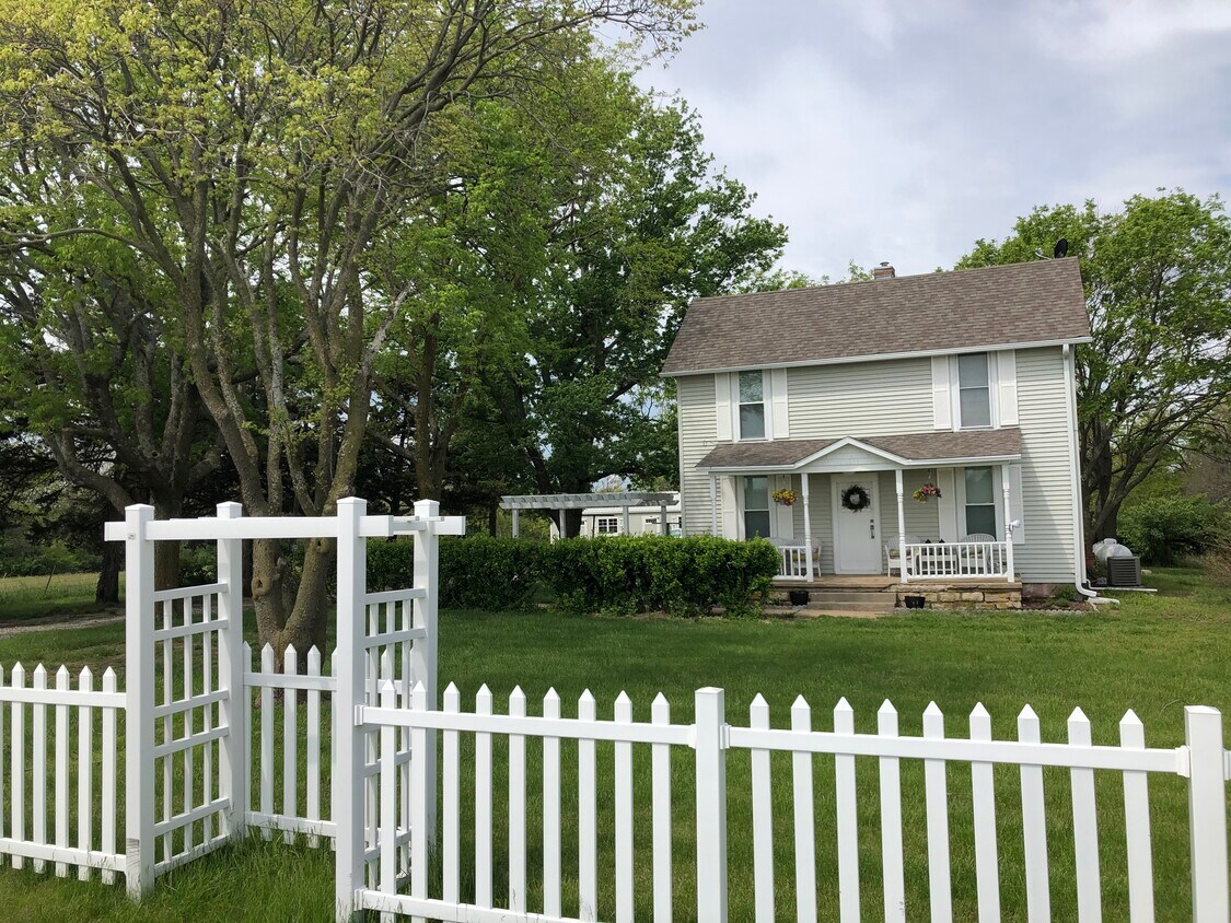 1431 SW Urish Rd, Topeka, KS 66615 House Rental in Topeka, KS