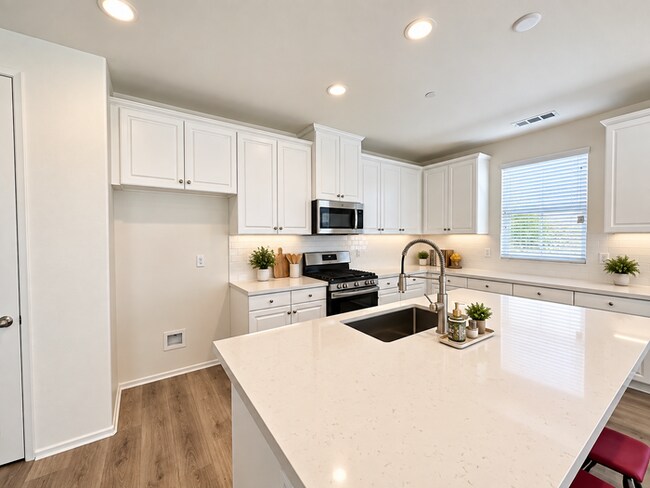 Foto del edificio - Discover A Hidden ...Modern Gem in West Lancaster's Developing Community!