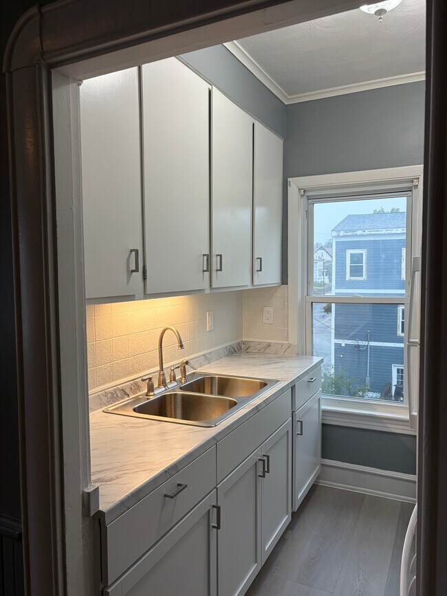 Foto del edificio - 2172 Pleasant St