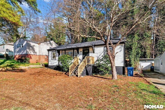 Building Photo - 1262 Kenilworth Dr SW