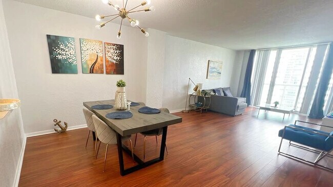 Foto del edificio - 19370 Collins Ave