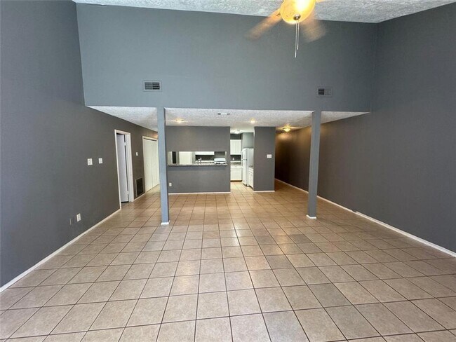 Foto del edificio - 2310 Autumn Springs Ln