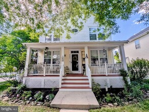 Building Photo - 42985 Chesterton St