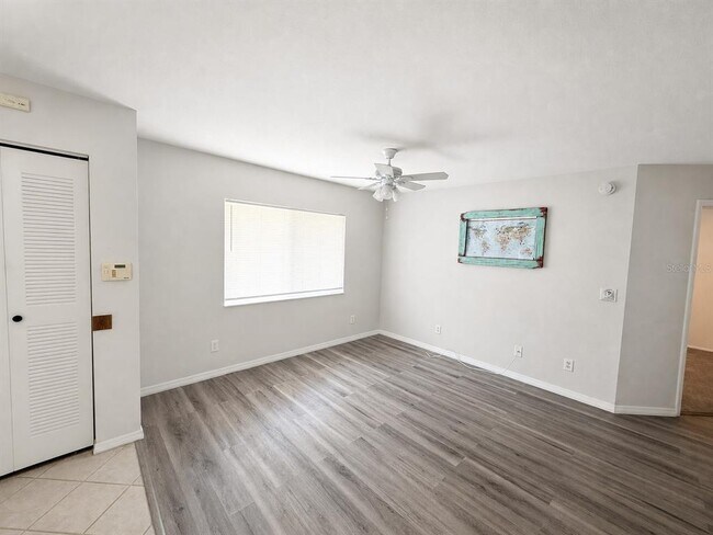 Foto del edificio - 7904 Waterview Way