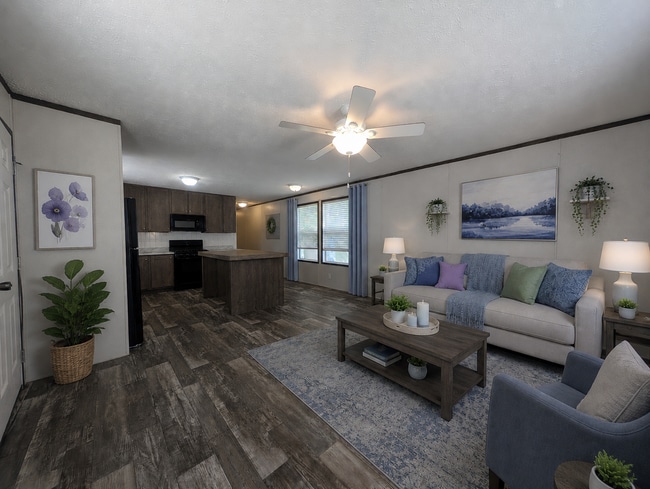 Building Photo - 38055 Leverette Ave