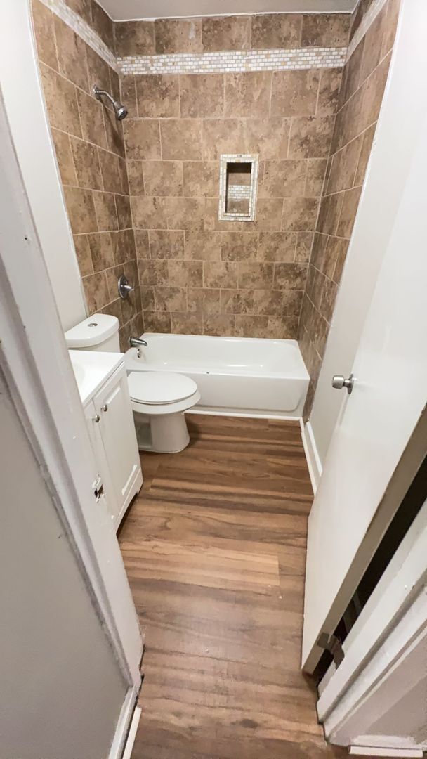 Building Photo - Spacious 4 Bedroom / 2 Bath Home – Fully Updated – Open To Section 8
