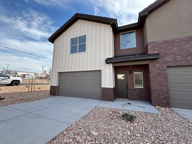 Building Photo - 73 N 520 W