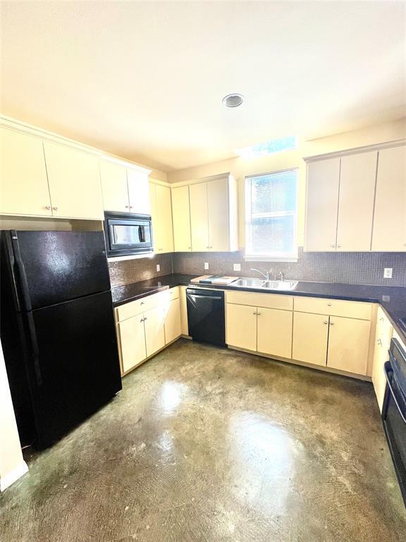 Building Photo - 212 Lessin Ln