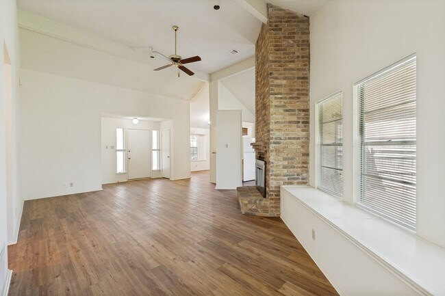 Foto del edificio - 7803 Forest Ranch