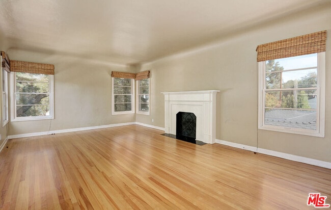 Building Photo - 11338 Cashmere St