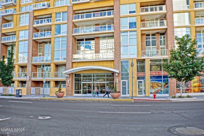 Foto del edificio - 255 N Sierra St